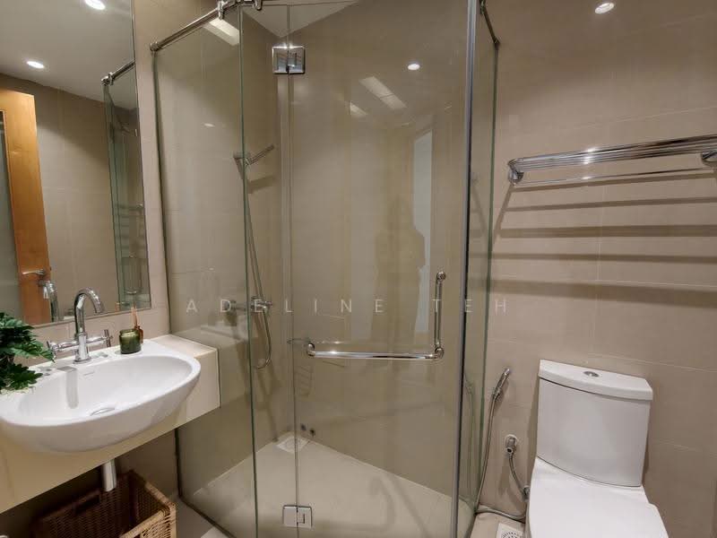 Kondominium untuk Dijual di Brunsfield EmbassyView - Adeline Teh - Bathroom - PropertyGuru.com.my