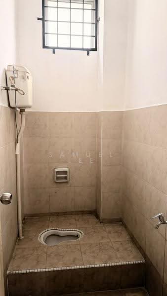 Kedai / Pejabat untuk Disewa di Taman Setia Indah (Tebrau) - Samuel Lee - Bathroom - PropertyGuru.com.my