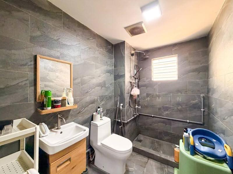 Condominium for Sale at D'Rimba - Nazrin Hakimin - Bathroom - PropertyGuru.com.my