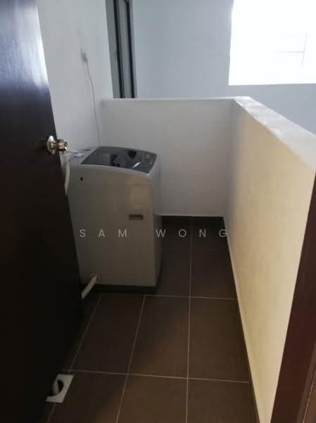 Kondominium untuk Dijual di Oasis 1 - Sam Wong - Interior - PropertyGuru.com.my