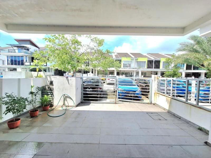 Semi-Detached House for Sale in Shah Alam (Selangor) - Mohammad Din Majid - Exterior - PropertyGuru.com.my
