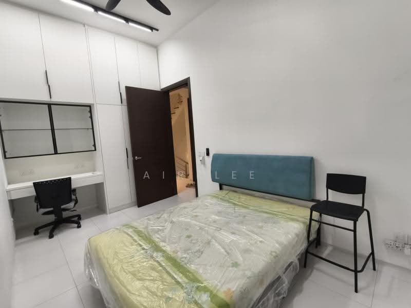 Rumah Teres 3-Tingkat untuk Dijual di Relau (Sungai Ara) - Airrlee Lim - Bedroom - PropertyGuru.com.my