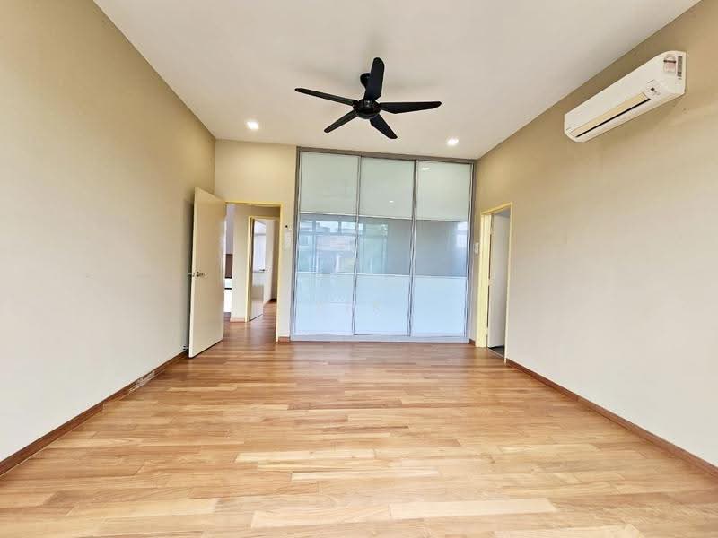 Semi-Detached House for Sale in Skudai (Johor) - Yik Tat - PropertyGuru.com.my