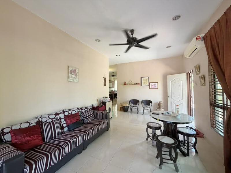 Rumah Teres 1-Tingkat untuk Dijual di Taman Rembia Perkasa (Rembia) - Ramona Tan - Living Room - PropertyGuru.com.my