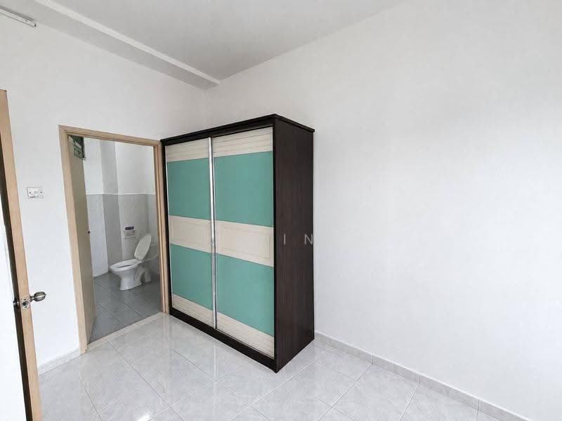 Apartment for Sale at Idaman Senibong - Rain Ng - Bathroom - PropertyGuru.com.my