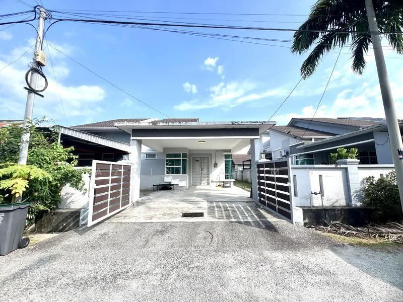 Rumah Teres untuk Dijual di Jasin (Melaka) - Nazrin Hakimin - Exterior - PropertyGuru.com.my