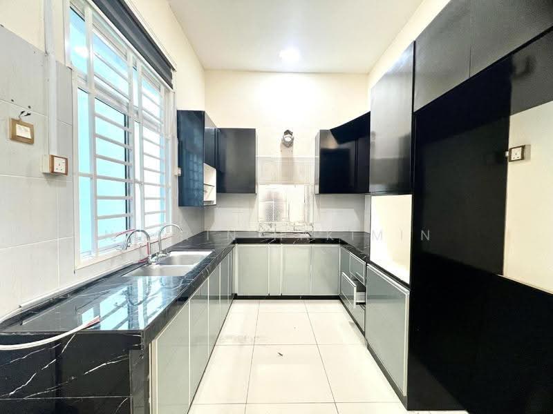 Rumah Teres untuk Dijual di Jasin (Melaka) - Nazrin Hakimin - Kitchen - PropertyGuru.com.my