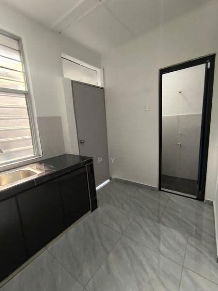 2-storey Terraced House for Sale in Bandar Putra Kulai (Kulai) - PY Loo - Kitchen - PropertyGuru.com.my