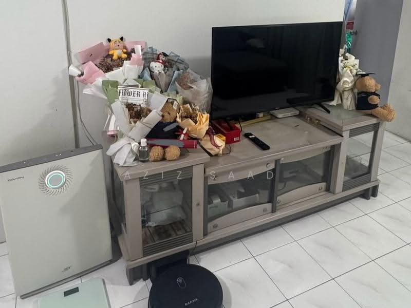 Apartment for Sale at saujana apartment - Aziz Saad - Living Room - PropertyGuru.com.my