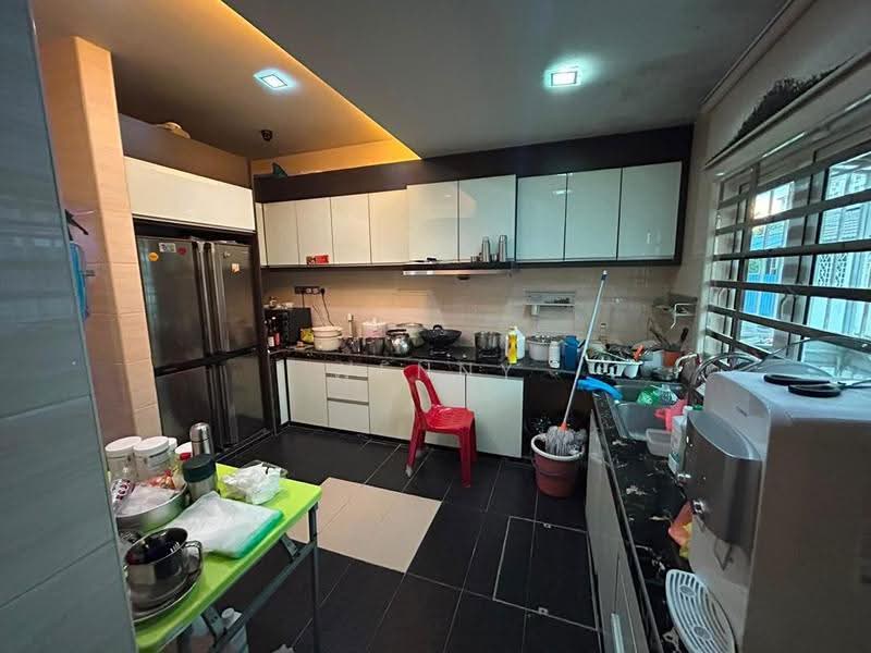 Rumah Teres 1-Tingkat untuk Dijual di Serdang Raya (Seri Kembangan) - Wenny Lee - Kitchen - PropertyGuru.com.my