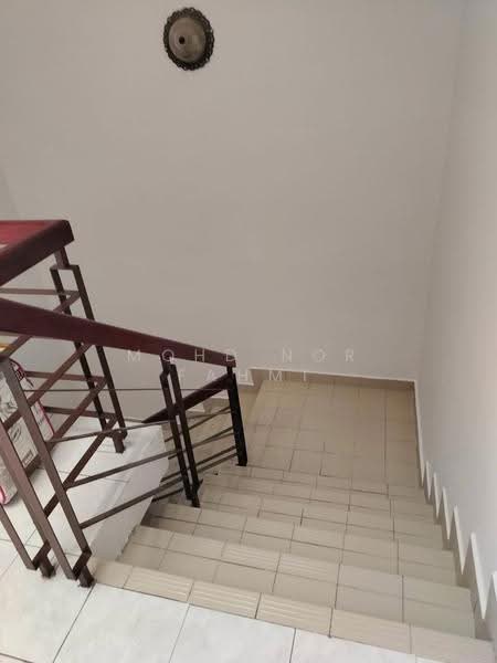 Rumah Teres 2-Tingkat untuk Dijual di Taman Bukit Subang (Shah Alam) - Mohd Nor Fahmi - Interior - PropertyGuru.com.my