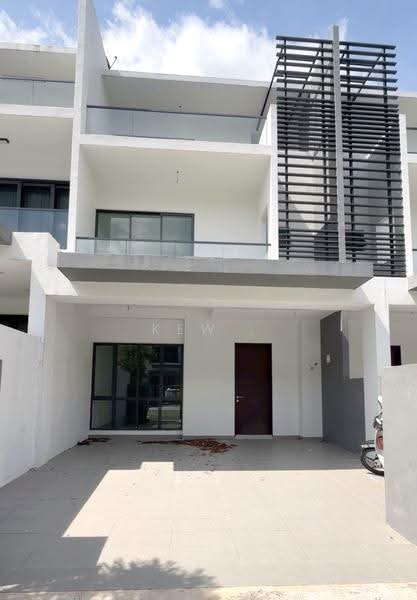 3-storey Terraced House for Sale in Batu 9 (Cheras) - Kew . - PropertyGuru.com.my