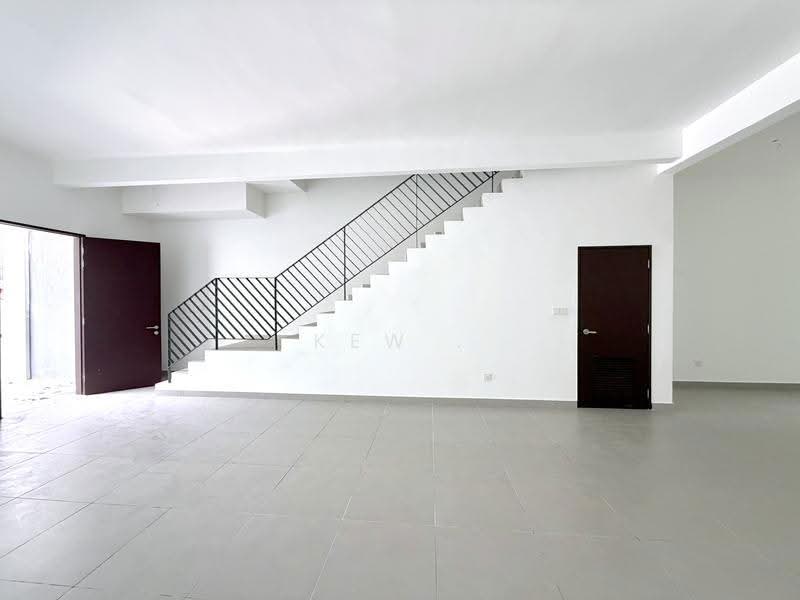 3-storey Terraced House for Sale in Batu 9 (Cheras) - Kew . - PropertyGuru.com.my