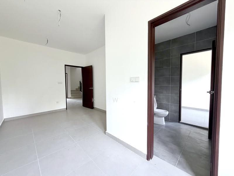 3-storey Terraced House for Sale in Batu 9 (Cheras) - Kew . - PropertyGuru.com.my