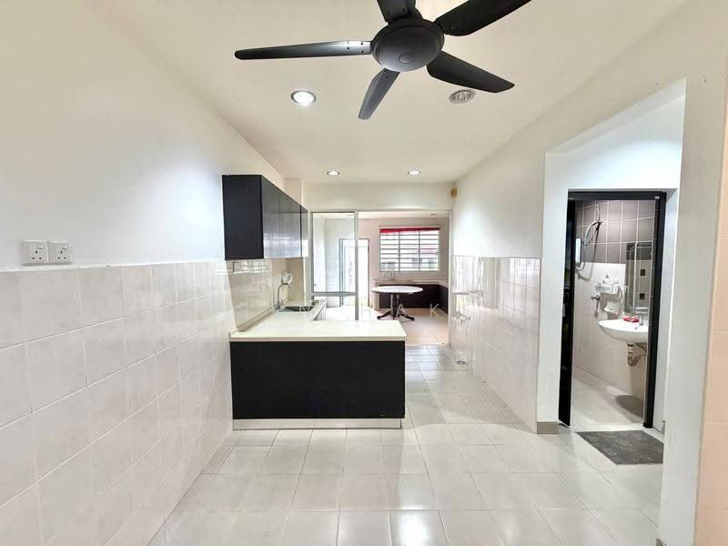 Terraced House for Sale in Kota Emerald (Rawang) - Nazrin Hakimin - Kitchen - PropertyGuru.com.my