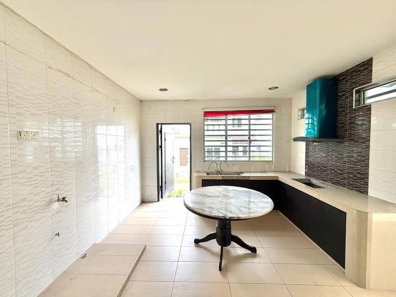 Terraced House for Sale in Kota Emerald (Rawang) - Nazrin Hakimin - Kitchen - PropertyGuru.com.my