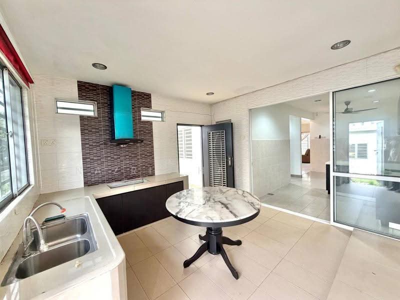 Terraced House for Sale in Kota Emerald (Rawang) - Nazrin Hakimin - Kitchen - PropertyGuru.com.my