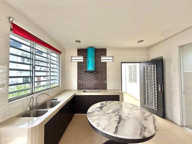 Terraced House for Sale in Kota Emerald (Rawang) - Nazrin Hakimin - Kitchen - PropertyGuru.com.my