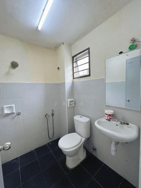 Apartment for Sale at Sri Awana Townhouse - Jack Chai - Bathroom - PropertyGuru.com.my