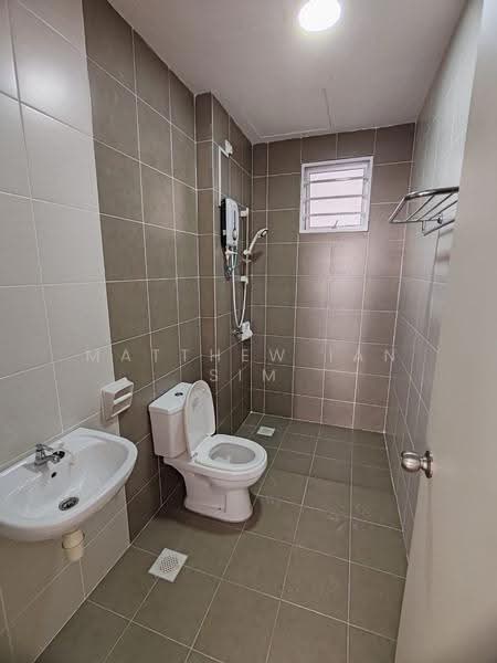 Kediaman Servis untuk Disewa di BSP 21 - Matthew Ian Sim - Bathroom - PropertyGuru.com.my