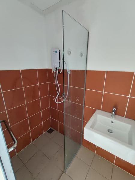 Kediaman Servis untuk Dijual di Suria Jelutong - Alex Tong - PropertyGuru.com.my