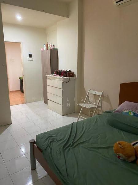 Apartment for Sale at Parkview Towers - NURULISMA HANIS - Bedroom - PropertyGuru.com.my