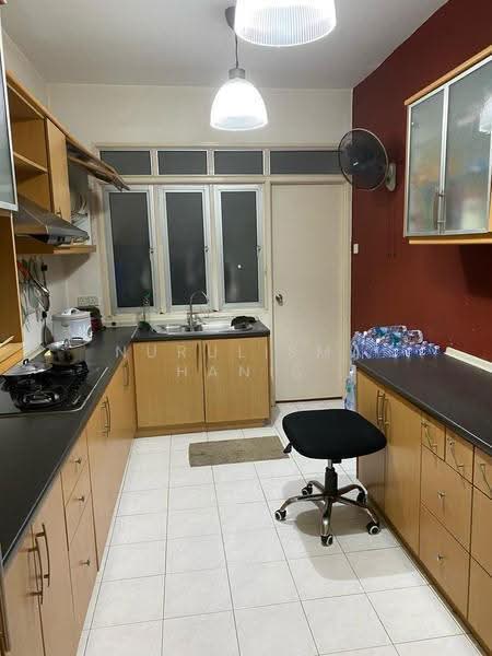 Apartment for Sale at Parkview Towers - NURULISMA HANIS - Kitchen - PropertyGuru.com.my