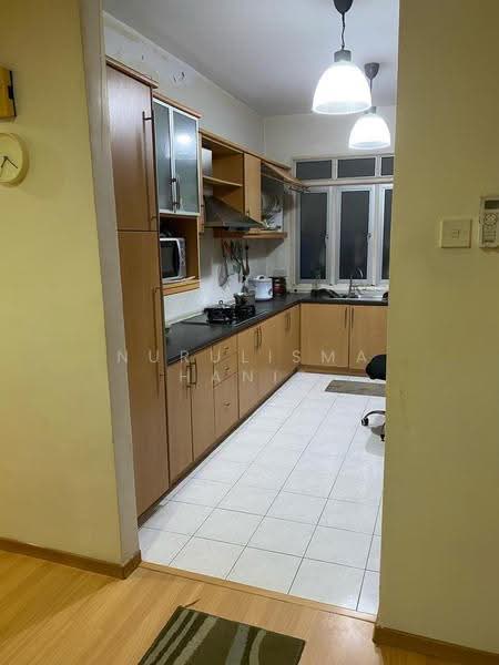 Apartment for Sale at Parkview Towers - NURULISMA HANIS - Kitchen - PropertyGuru.com.my