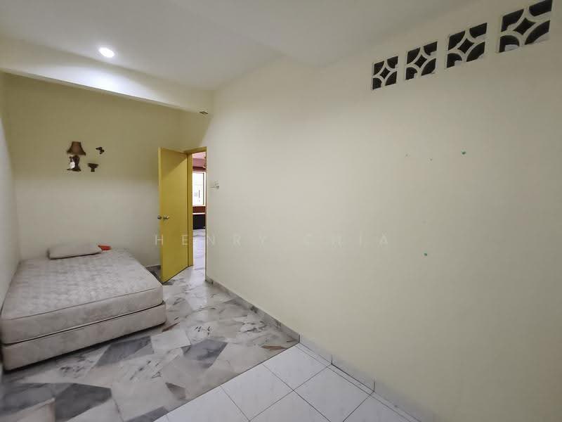 Rumah Teres 1.5-Tingkat untuk Dijual di Bandar Tun Hussein Onn (Cheras) - Henry Chia - PropertyGuru.com.my