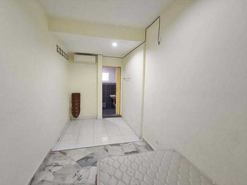 Rumah Teres 1.5-Tingkat untuk Dijual di Bandar Tun Hussein Onn (Cheras) - Henry Chia - PropertyGuru.com.my