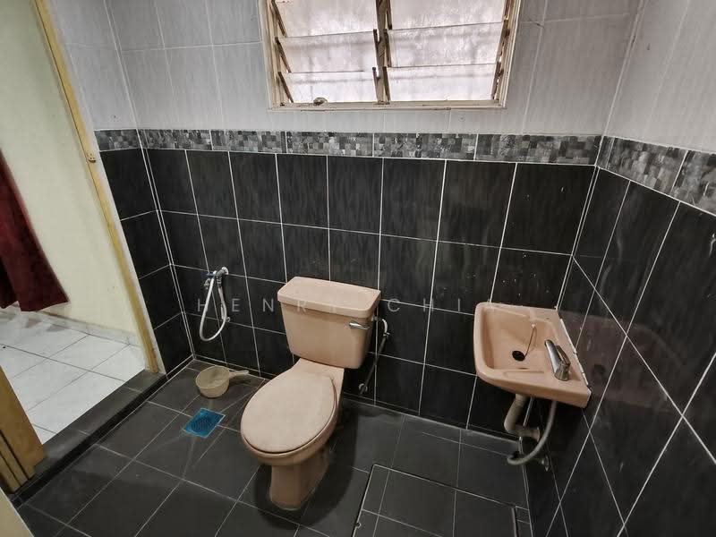 Rumah Teres 1.5-Tingkat untuk Dijual di Bandar Tun Hussein Onn (Cheras) - Henry Chia - PropertyGuru.com.my