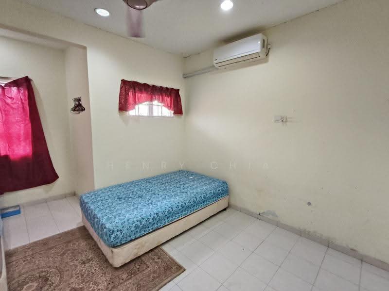 Rumah Teres 1.5-Tingkat untuk Dijual di Bandar Tun Hussein Onn (Cheras) - Henry Chia - PropertyGuru.com.my