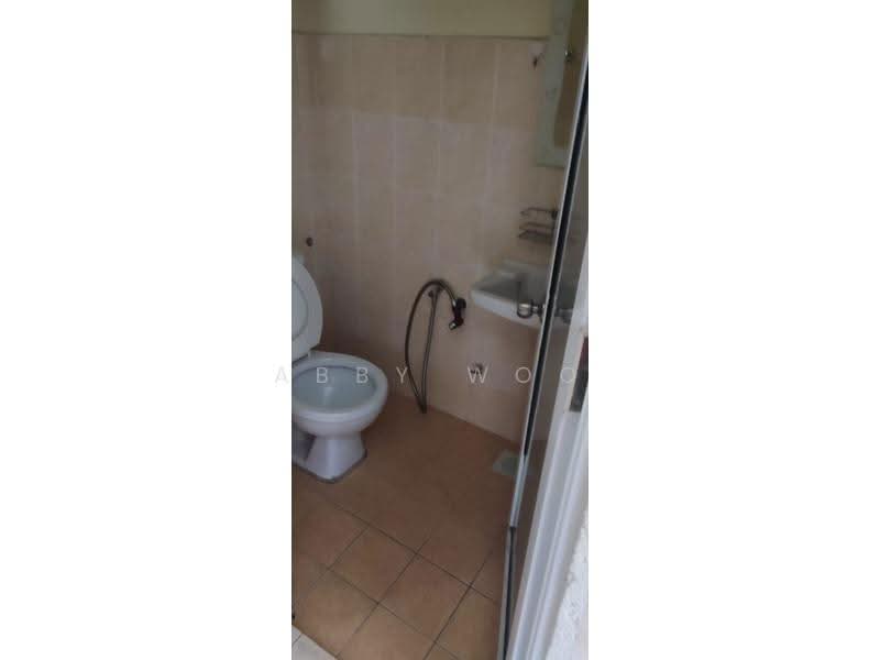 Pangsapuri untuk Disewa di Bayu Villa - Abby Woo - Bathroom - PropertyGuru.com.my