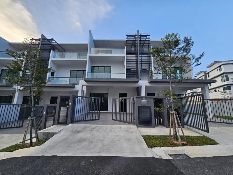 3-storey Terraced House for Sale in Batu 9 (Cheras) - Melinda Goh - PropertyGuru.com.my