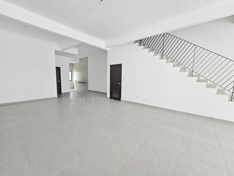 3-storey Terraced House for Sale in Batu 9 (Cheras) - Melinda Goh - PropertyGuru.com.my
