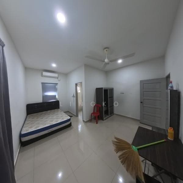 Semi-Detached House for Rent in Sitiawan (Perak) - Lingko Tan - Bedroom - PropertyGuru.com.my