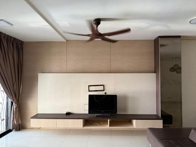 Rumah Teres 3-Tingkat untuk Dijual di Taman Tasik Damai (Sungai Besi) - David Chee - Living Room - PropertyGuru.com.my