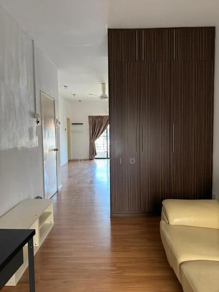 Rumah Teres 3-Tingkat untuk Dijual di Taman Tasik Damai (Sungai Besi) - David Chee - Living Room - PropertyGuru.com.my