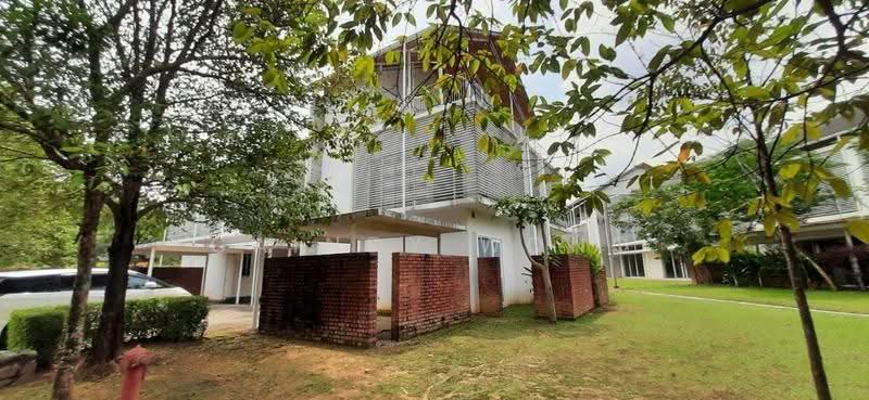 Rumah Berkembar untuk Dijual di Seri Pilmoor (Petaling Jaya) - Caindy Wong - Exterior - PropertyGuru.com.my