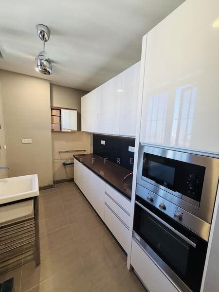 Kondominium untuk Dijual di Setia V Residences - Jeffrey Yeoh - Kitchen - PropertyGuru.com.my