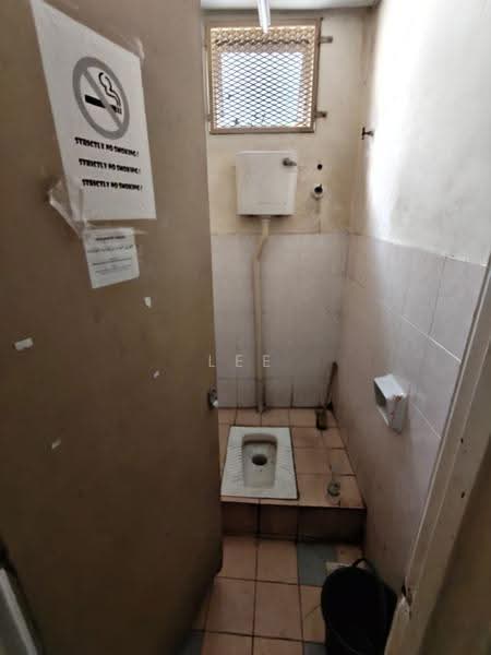 Shop for Rent in Kota Damansara (Selangor) - Lee Sing Siong - Bathroom - PropertyGuru.com.my
