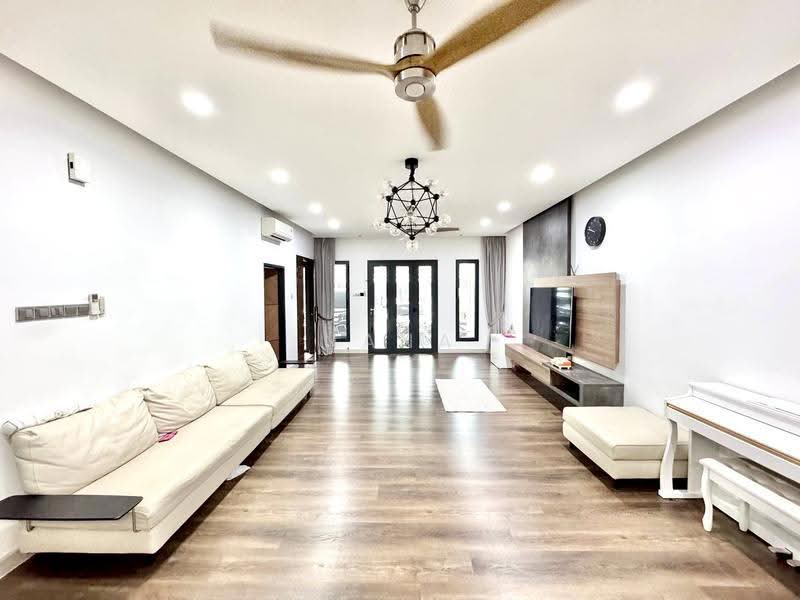 2-storey Terraced House for Sale in Presint 11 (Putrajaya) - Nana Cheah - Living Room - PropertyGuru.com.my