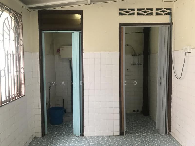 Rumah Teres 2-Tingkat untuk Dijual di Petaling Jaya (Selangor) - Mandy Khoo - Bathroom - PropertyGuru.com.my