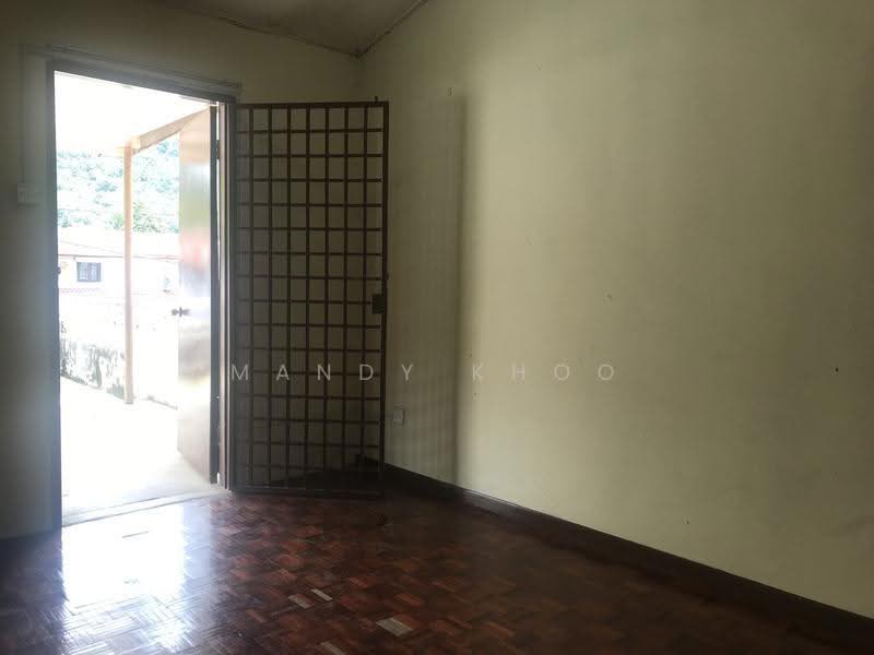 Rumah Teres 2-Tingkat untuk Dijual di Petaling Jaya (Selangor) - Mandy Khoo - Entrance - PropertyGuru.com.my