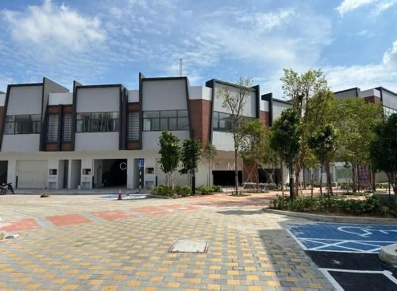 Shop for Rent in Bandar Gamuda Cove (Dengkil) - ChaoLim . - Exterior - PropertyGuru.com.my