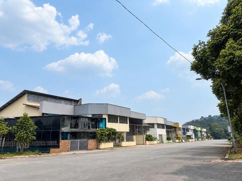 Terrace Factory for Sale in Taman Universiti Indah (Seri Kembangan) - Alfred Long - Exterior - PropertyGuru.com.my