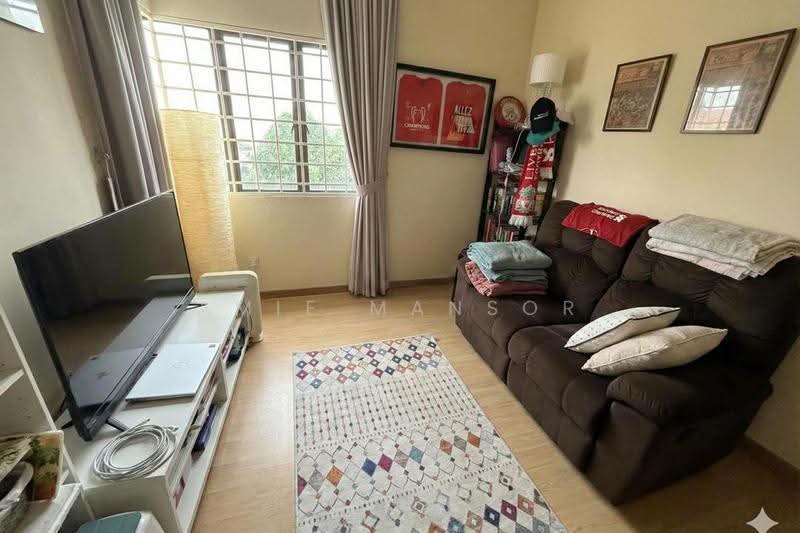 Kondominium untuk Disewa di Sunway Sutera Condominium - Amie Mansor - Living Room - PropertyGuru.com.my