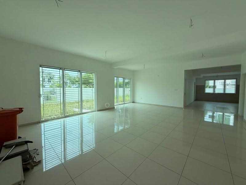 Rumah Teres untuk Dijual di Bandar Sri Sendayan (Negeri Sembilan) - Ong Jia Hui - Living Room - PropertyGuru.com.my