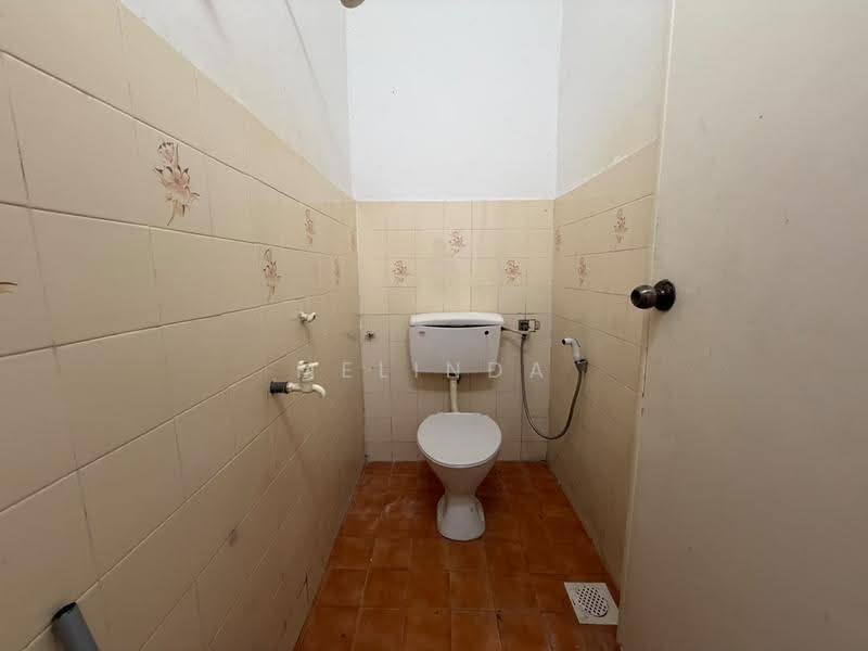 Rumah Teres 1-Tingkat untuk Dijual di Batu 9 (Cheras) - Melinda Goh - Bathroom - PropertyGuru.com.my