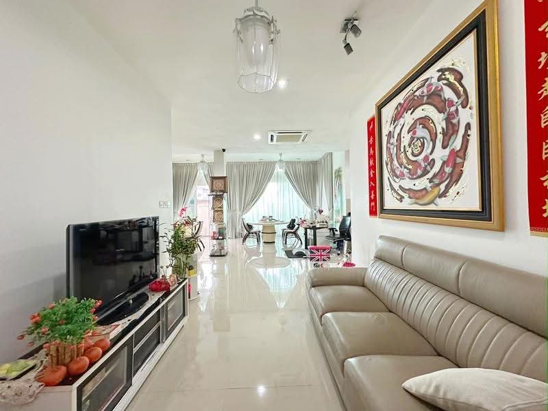 Bungalow House for Sale in Batu 9 (Cheras) - Janice Lau - Living Room - PropertyGuru.com.my